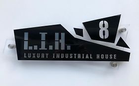 (L.I.H.8) Luxury Industrial House 8